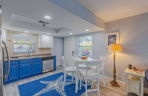 Gulfport Apartment | Royal Blue Downtown-Gulfport-CooledPool