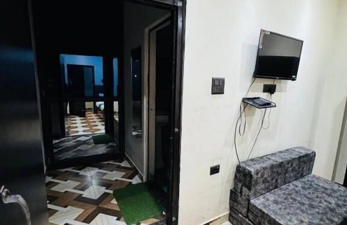 Almora Hotel | Royal Guest House