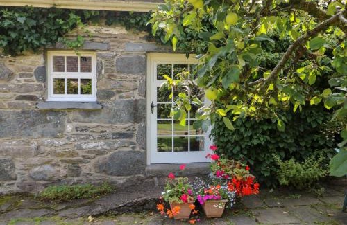 Gwynedd- Snowdonia House | Royal Oak Farm Cottage
