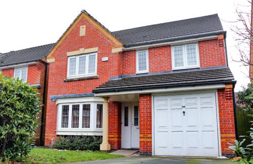 Baguley Apartment | Royal Oak Home
