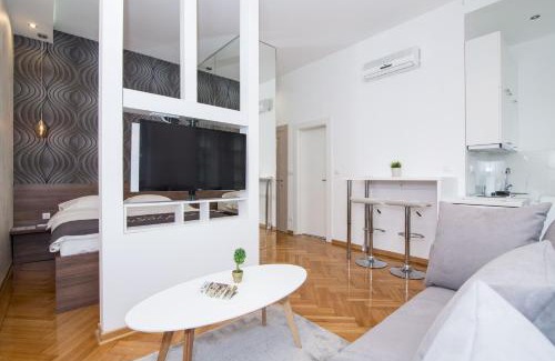 Slavija Apartment | Royal park