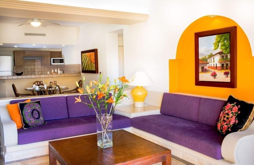 Marina Vallarta Resort | Royal Suite, beach front, Family friendly exclusive resort, sleeps 8!