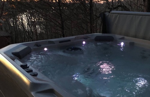 Lampe House | Royal View your holiday escape on Table Rock Lake near Branson Attractions.