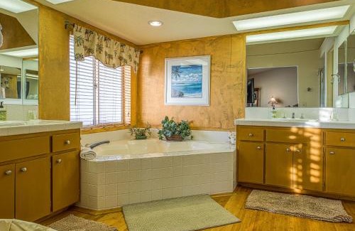 Palm Desert Apartment | Royale Retreat Permit# STR2022-0239