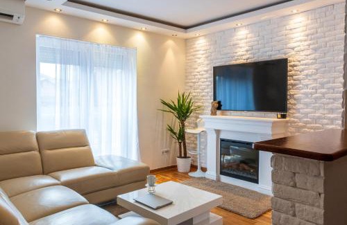 Zemun Apartment | Royalux Zemun Residences