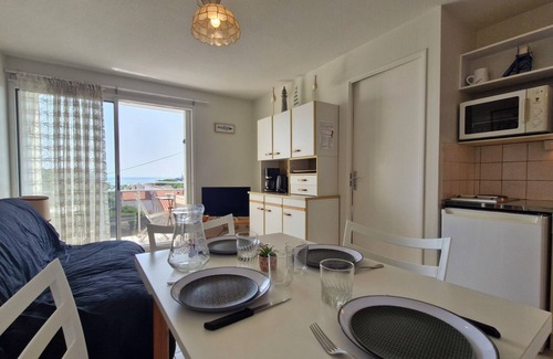 Pontaillac Apartment | Royan - APARTMENT with SEA VIEW - ONLY 300m from the BEACH and SHOPS