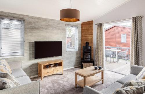 Harlow Resort | Roydon Marina Village