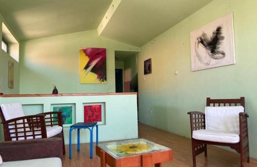 Zemun Apartment | Artists Inn, large 2 bed duplex apartment, parking