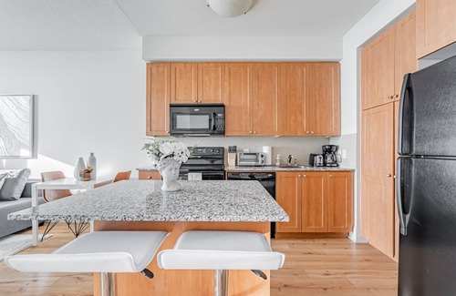 Downtown Mississauga Hotel | RS Boutique Suites - City Centre