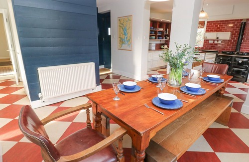 Truro House | RUAN DINAS, family friendly, with open fire in Carnon Downs