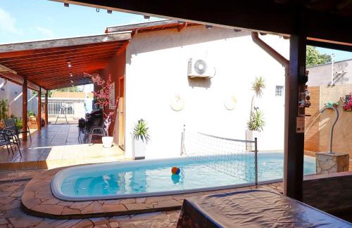 Rubineia House | Rubi casa de temporada com piscina e área gourmet