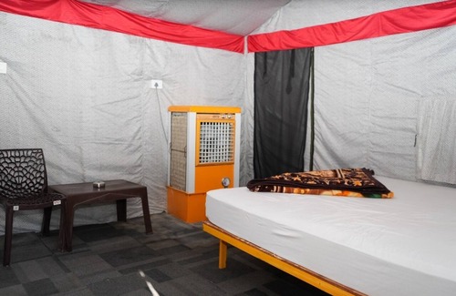 Shivpuri Hotel | Rudra Adventures