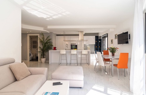 Cannes City Centre Apartment | Rue d'Antibes Premium 2 BDR 2 baths Exclusive Olam Properties Cannes