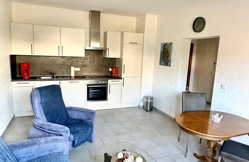 Niederemmel Apartment | Ruhige Ferienwohnung mit Garten im Erdgeschoss