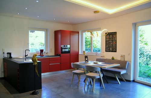 Marlengo Apartment | Ruhige Ferienwohnung mit Garten in Privatvilla