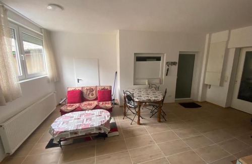 Idar-Oberstein Apartment | Ruhiges ein Zimmer Wohnung