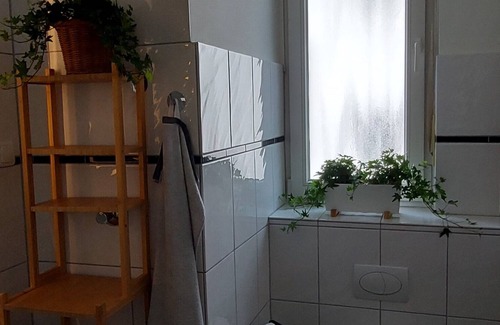Bergerhausen Apartment | Ruhrsuite, 78qm, Nähe Messe, RÜ, Baldeneysee, Ruhig, Netflix