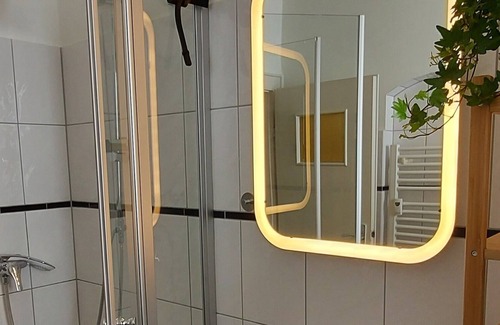 Bergerhausen Apartment | Ruhrsuite, 78qm, Nähe Messe, RÜ, Baldeneysee, Ruhig, Netflix
