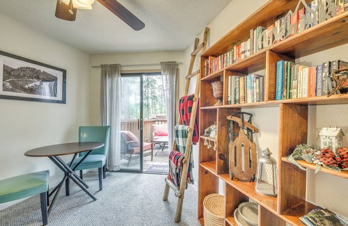 Ruidoso Apartment | Ruidoso Home w/Balcony ~ 16 Mi to Ski Apache!