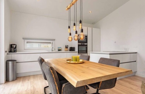 Wemeldinge House | Ruisweg 80 by Interhome