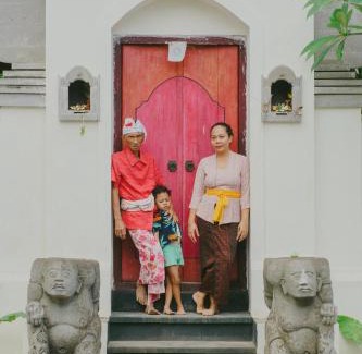 Sukawati House | Rumah Paros & Gallery