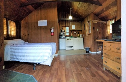 Harvie Heights Hotel | Rundle Chalets