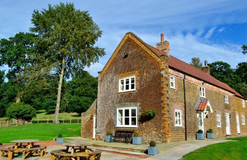 Ingoldisthorpe House | Rural Coastal Self-Catering Accommodation for 8, Near Sandringham Estate, Norfolk
