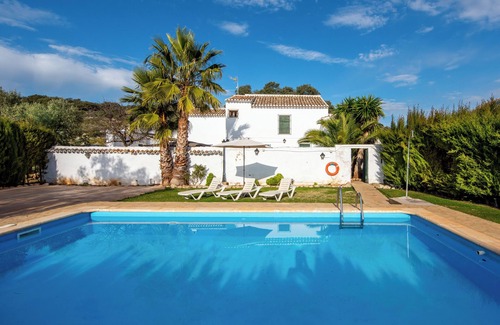 Archidona House | Rural Holiday Home "Cortijo Fuente de Alonso Gomez" with Mountain View & Pool