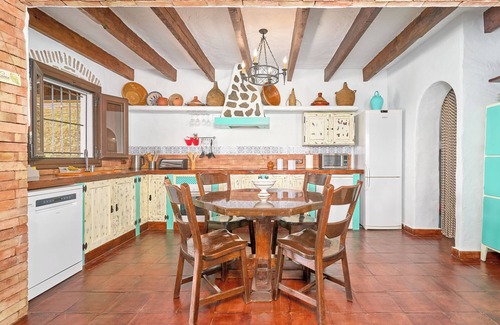 Arenas House | Rural House 'Miraflores' with Sea Views, Private Pool, and Wi-Fi