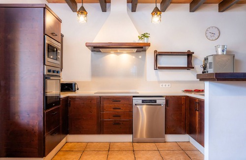 Manacor Villa | Rural House 'Villa Es Coll Doret' with Private Pool, Private Terrace and Wi-Fi