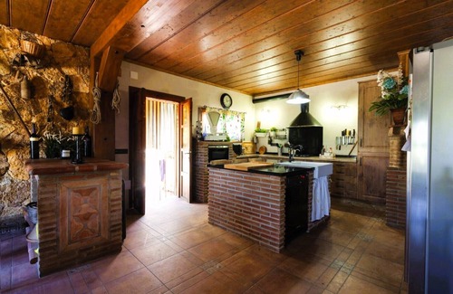 Riogordo Cottage | Rural house with swimming pool and barbecue