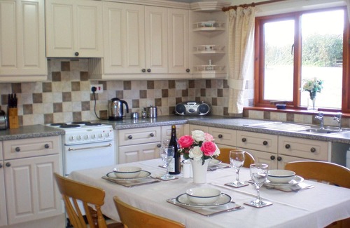 Holsworthy Cottage | Rural Retreat with hot tub and fishing near Bude