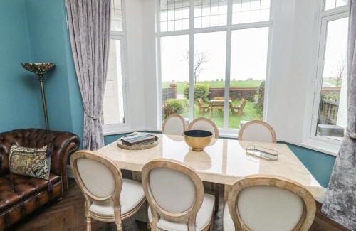 Paignton House | Russell House
