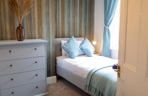 Carlisle Apartment | Russell House, Large townhouse spacious and modern with ground floor bedroom and shower room and free parking