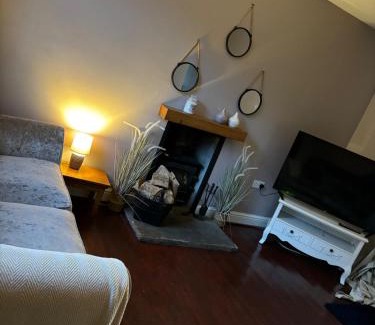 Defynnog House | Rustic 2Bedroom Cottage with Garden in Sennybridge
