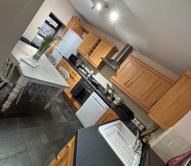 Defynnog House | Rustic 2Bedroom Cottage with Garden in Sennybridge