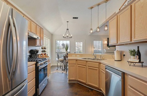 Shirewood Apartment | Rustic Aggie ~ Aggieland Vacation Rentals