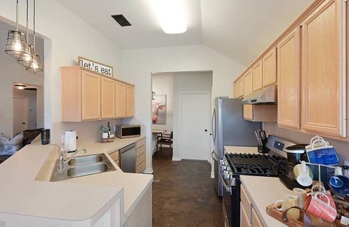 Shirewood Apartment | Rustic Aggie ~ Aggieland Vacation Rentals