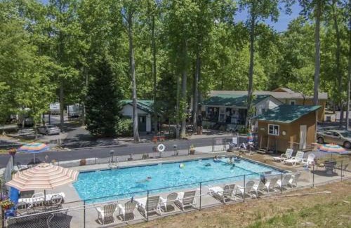 Gatlinburg - Pigeon Forge Other | Rustic Cabin in Smoky Mountain