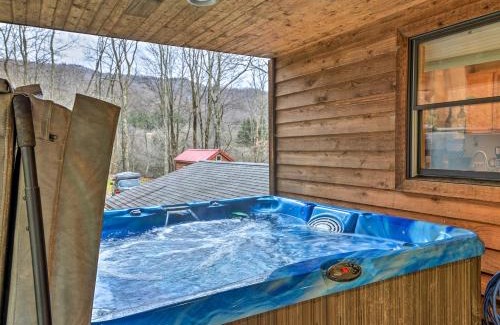 Snowshoe House | Rustic Cabin in the Woods 6 Mi to Snowshoe Resort
