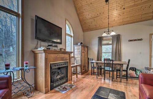 Snowshoe House | Rustic Cabin in the Woods 6 Mi to Snowshoe Resort