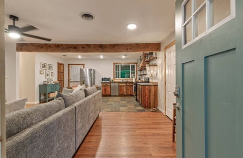 Owasso Apartment | Rustic Charm Owasso | 2BR Big Backyard Near Tulsa
