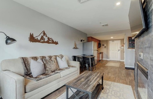 Vernon Condo | Rustic Chic at Mountain Creek!