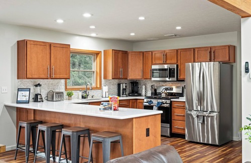 Gouldsboro House | Rustic-Chic Escape w/Hot Tub, Fireplace & Nature Views | Pine Woods Loft