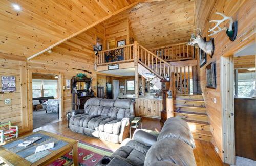 Fancy Gap House | Rustic Fancy Gap Cabin with Blue Ridge Parkway Views