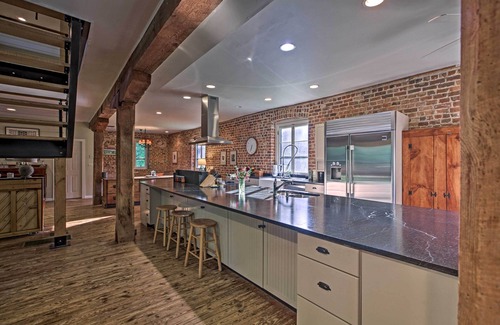 Scottsville House | Rustic Home & Cottage at Warren Mill on 12 Acres!