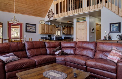 Angel Fire House | Rustic Home with Alpine Views
