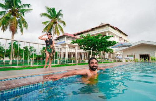 Kochi Hotel | Rustic Leisures Resort