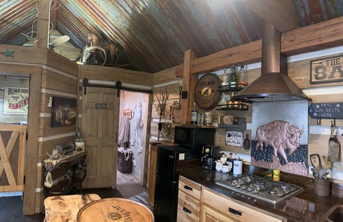 Hot Springs Cabin | Rustic, Luxury, Equestrian, Cabin, NO EXTRA FEES. Complimentary Wine & Snacks!