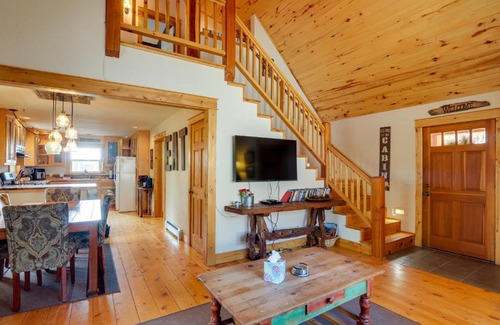 Pagosa Springs House | Rustic Pagosa Springs Cabin with Hot Tub and Game Room